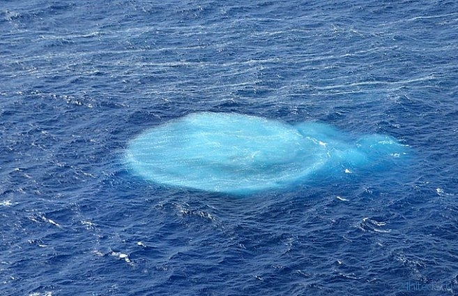 Гигантские подводные кратеры могут объяснить тайну Бермудского треугольника